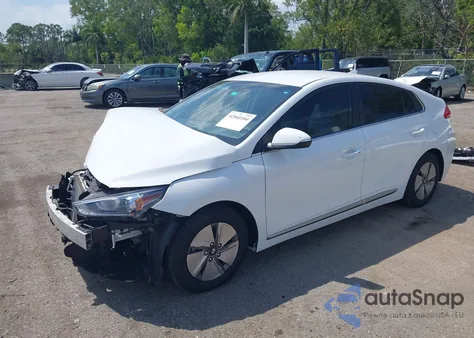 2022 Hyundai Ioniq Hybrid Se z USA, uszkodzony, nr VIN KMHC75LC1NU282432